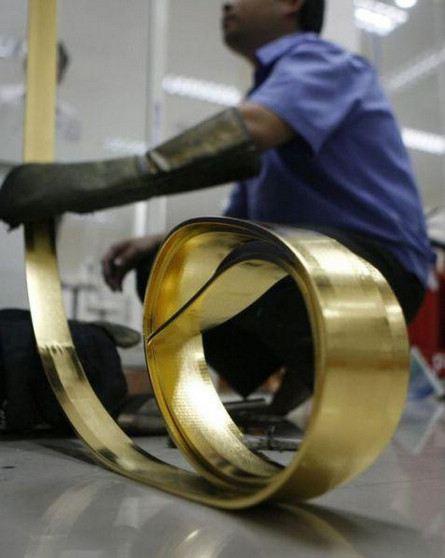 揭秘！金條原來是這么生產出來的