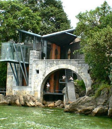 曝舞蹈家楊麗萍建房污染洱海 鎮政府頭疼