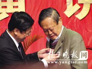 楊振寧：大陸科學家20年內必拿諾貝爾獎