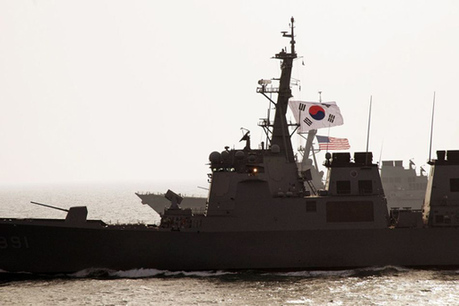 資料圖：韓國海軍宙斯盾艦與美國軍艦舉行聯合軍演。