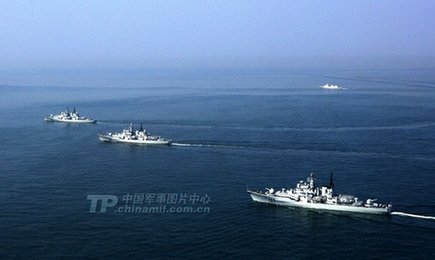 艦艇編隊(duì)。