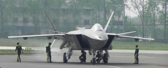 J-20戰機準備試飛
