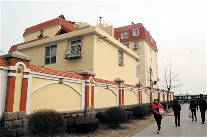 蘭山路與郯城路路口的商業小樓充滿歐洲風情
