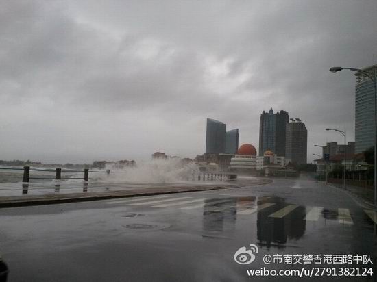 網友實拍臺風達維影響下的青島