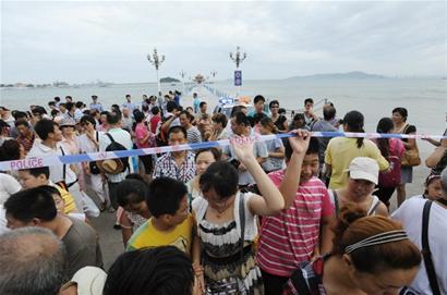 青島得眷顧達維轉3彎偏離 仍有大雨