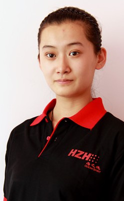 青島啤酒女神直面質疑 摘掉牙套清純素顏照曝光