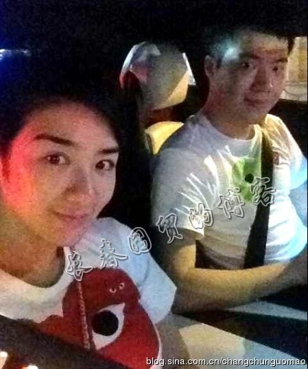 黃奕與男友黃毅清拍婚紗照 準老公身份揭秘