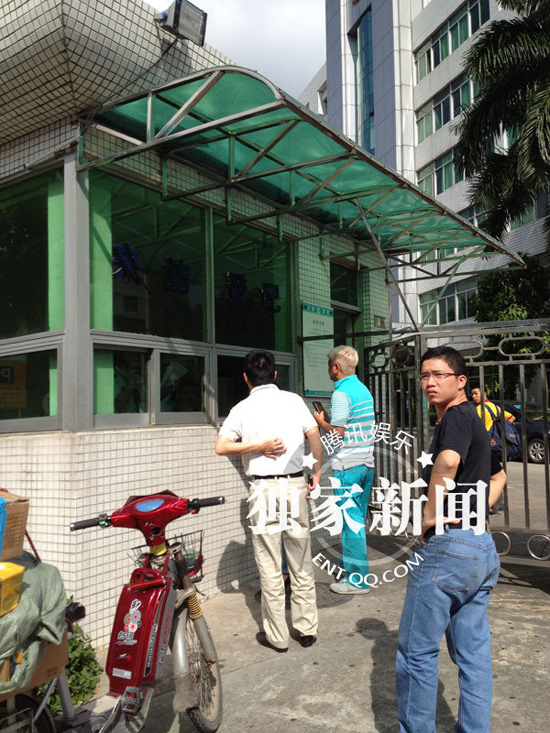 今日上午9點20分左右，陳百祥現身深圳市公安局經濟犯罪偵查局
