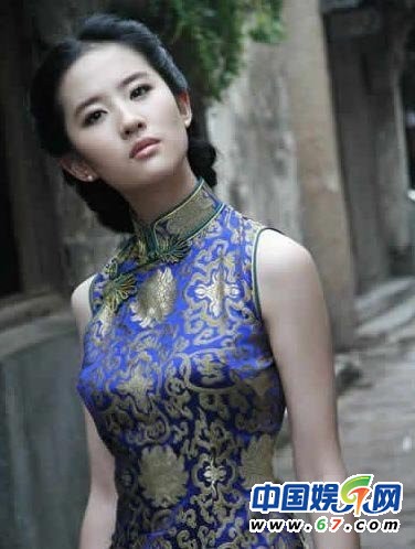 女星穿上旗袍誰最美 女神李嘉欣不敵風情陳好
