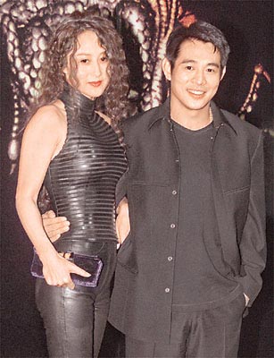 男星的老婆是賢內助還是敗家婦