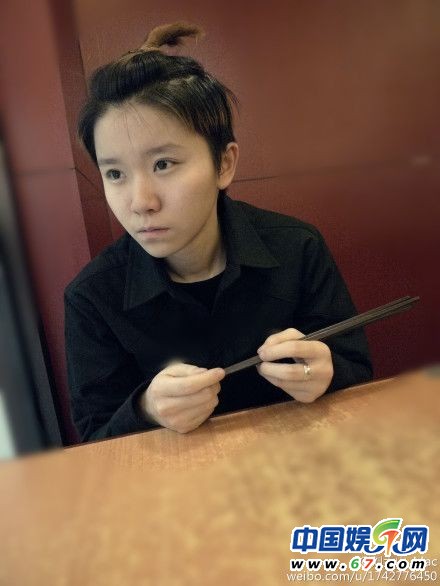 好聲音大山劉珊珊圓寸照曝光，網(wǎng)友揭其同性戀身份