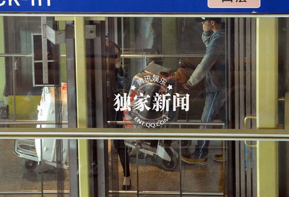 李晨張馨予高調戀愛似作秀 女方再被曝曾離異