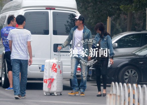 李晨張馨予高調戀愛似作秀 女方再被曝曾離異