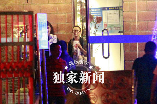 陳思成撇女友獨自會友 佟麗婭素顏變化大臉部發腫