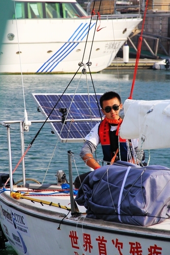 青島獨臂哥揚帆環游中國海