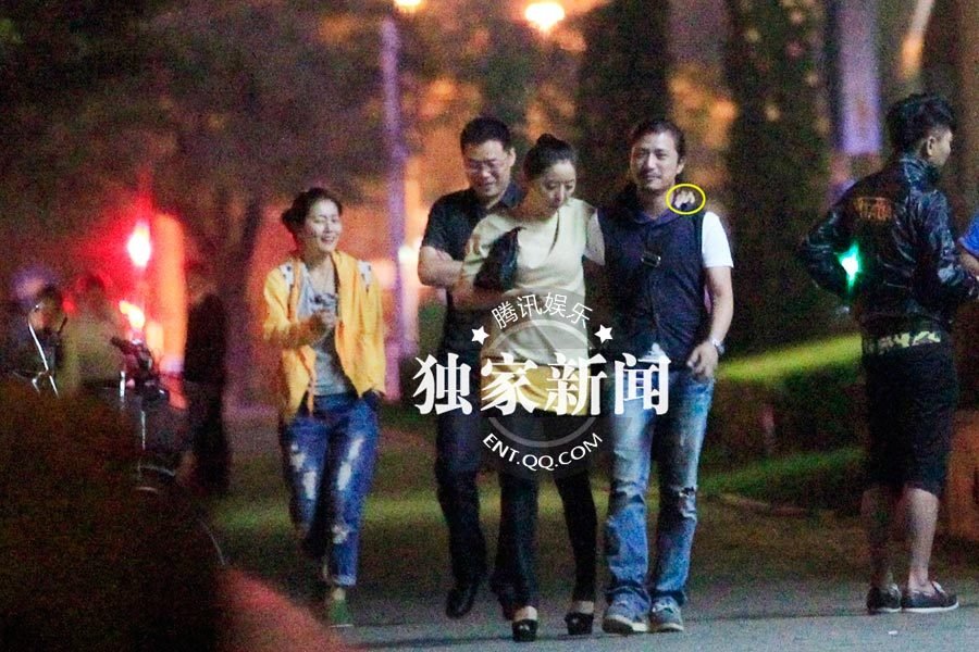 黃小蕾夜店醉酒 向寶馬男投懷送抱