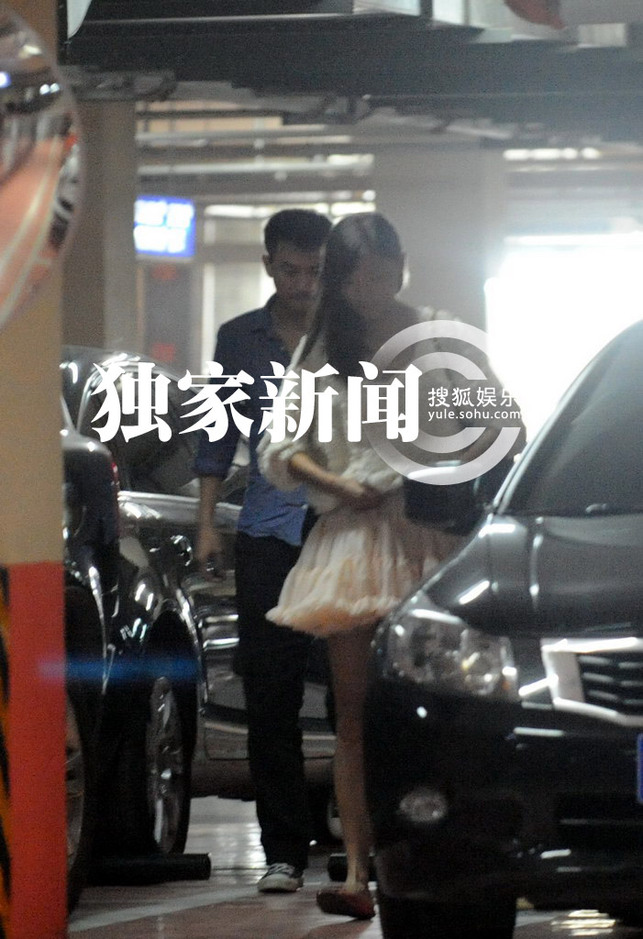 41歲王學兵甩孫寧另結(jié)新歡 新女友曝光清純?nèi)鐚W生