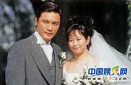 娛樂(lè)圈明星夫妻珍貴結(jié)婚照曝光