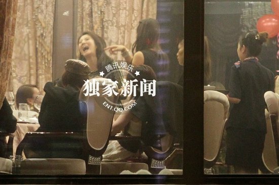 安以軒上海慶生圈內好友齊聚祝壽 舉杯豪飲醉態百出