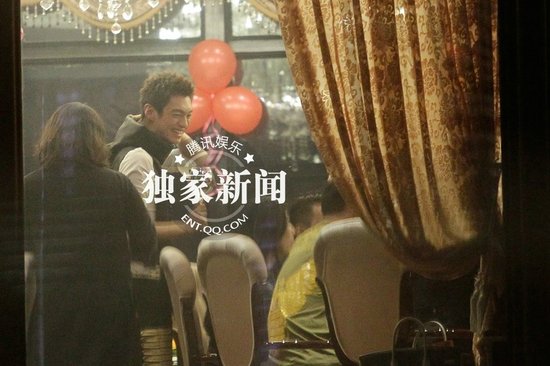 安以軒上海慶生圈內好友齊聚祝壽 舉杯豪飲醉態百出