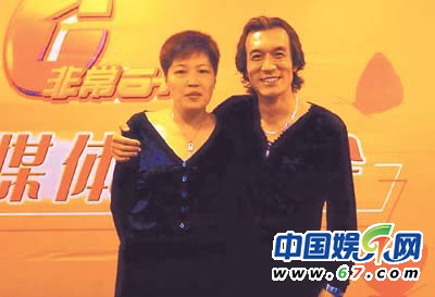 哈文李詠青澀結婚照曝光 大學愛情修成正果
