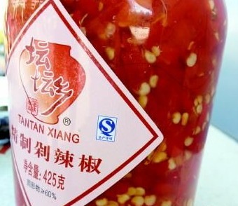 市民大潤發超市買剁椒有頭發 差點還被要挾