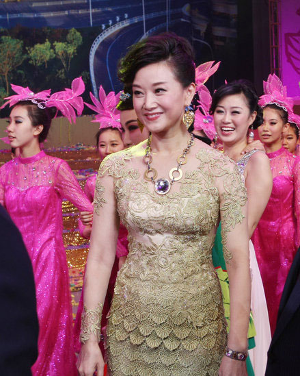 宋祖英獻(xiàn)唱天津國(guó)慶晚會(huì)