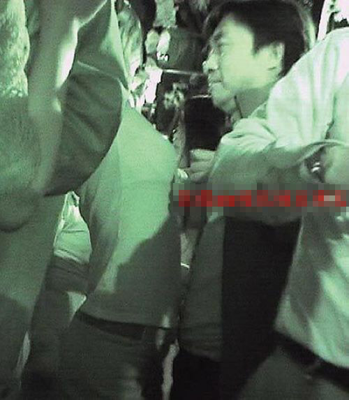 女星進了夜店就狂放無限啊！