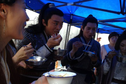 新白發魔女傳幕后花絮曝光 萌點十足歡樂多