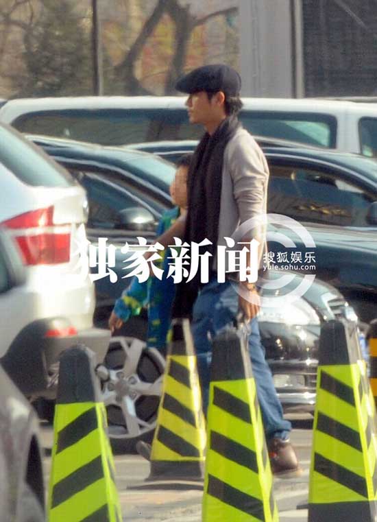 陳坤曬兒子訓狗照 9歲優優側臉輪廓帥過老爸