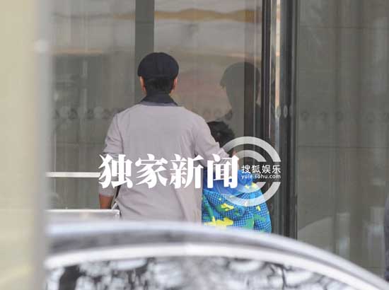 陳坤曬兒子訓狗照 9歲優優側臉輪廓帥過老爸