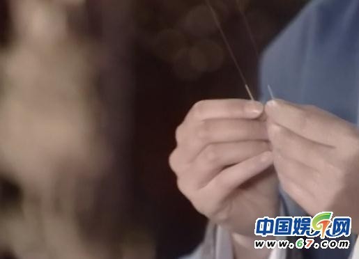 《新白娘子傳奇》經典穿幫照:小青笑場傷不起