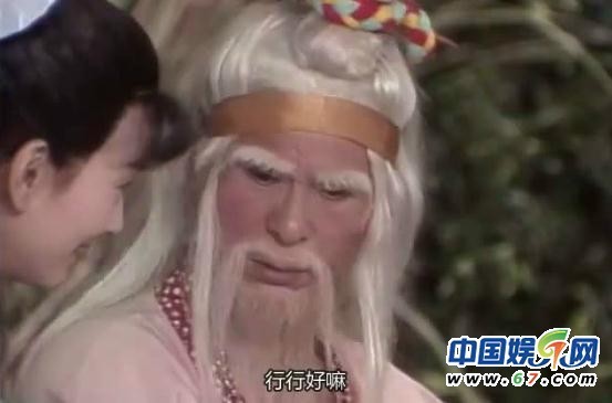 《新白娘子傳奇》經典穿幫照:小青笑場傷不起