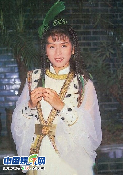 追憶TVB劇龍套美女:風情康華演遍陀槍師姐系列
