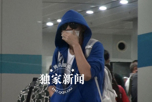 李代沫成準明星 機場現身打扮高調不注意都難