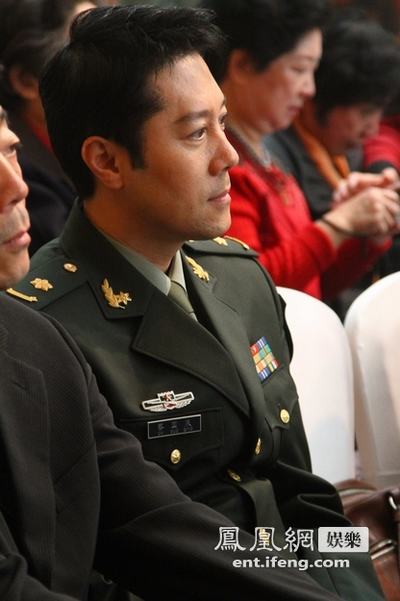 濮存昕25歲女兒濮方北京大婚 未進(jìn)娛樂圈自己做老總
