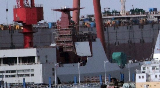 資料圖：媒體稱中國(guó)在建中的052D驅(qū)逐艦將歸入航母編隊(duì)。