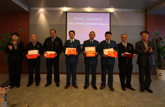 公交節油狀元揭秘20年省油經：重在細節