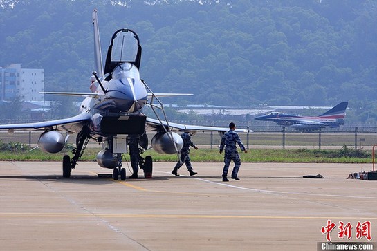 中國八一飛行表演隊將駕殲10戰機飛行展示