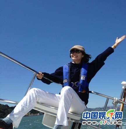 57歲敬一丹25歲女兒與外籍老公曝光 世界名校畢業才貌雙全