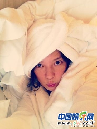 趙薇老公黃有龍首曝愛妻私房美照 網友調侃：家有仙妻終難藏