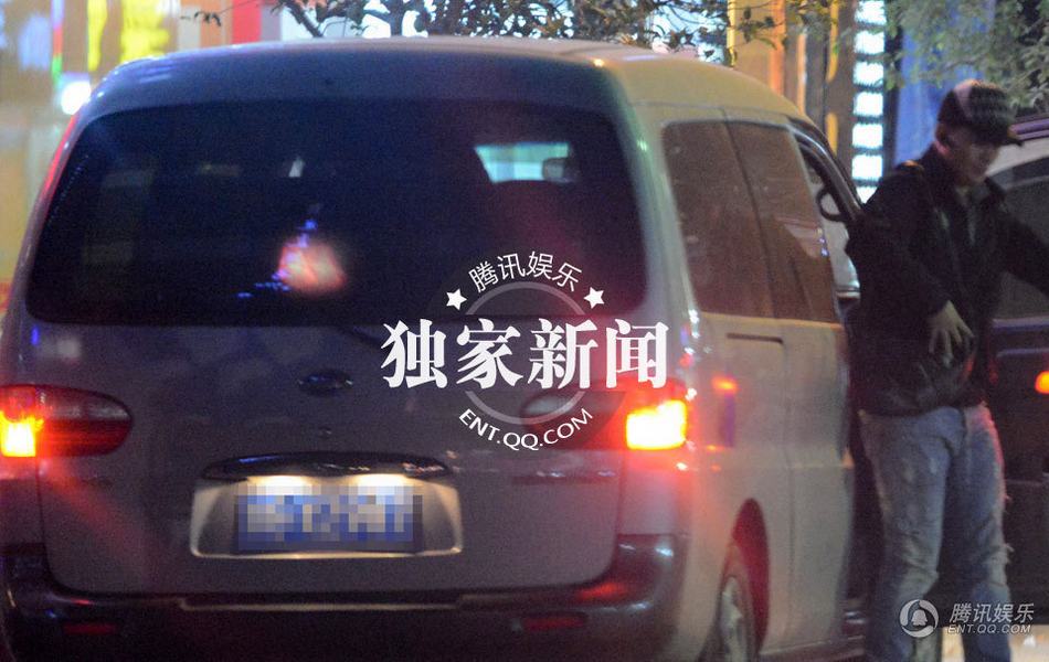 葉璇不拘小節 與男性友人飯店用餐親密異常