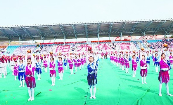 市南推優質均衡教育 校長赴北大深造師生國外訪學