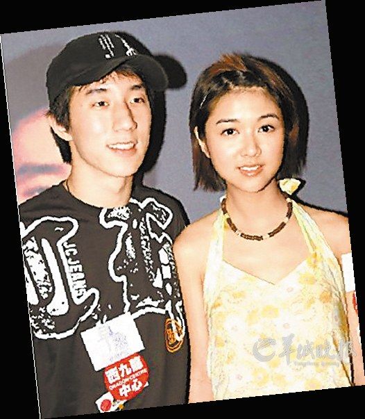 薛凱琪街頭舌戰湯駿業 明星情不自禁激吻被偷拍