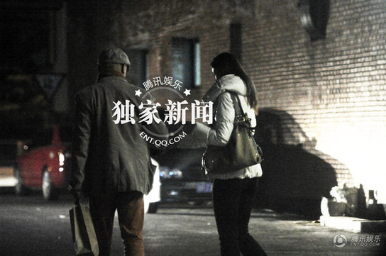 徐崢幽會神秘女