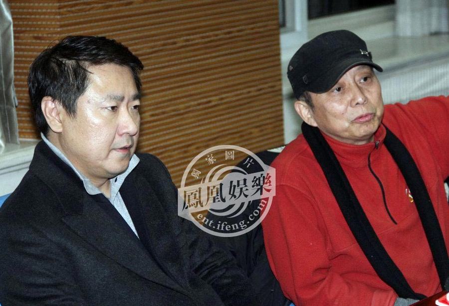 黃曉明拍戲摔傷左腿骨折 于東現場致歉