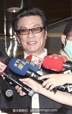 中國“干爹文化”尷尬了誰？