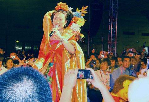 明星演唱會上各種內涵圖 雷死了