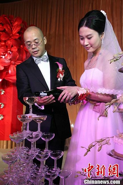 中國首善為二兒辦奢華婚禮 席開95桌