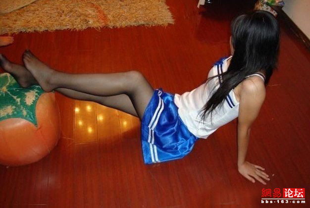 暗訪女大學生絲襪會所 坑人不淺